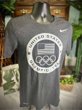 Nike unisex United States Olympic Team Gray Graphic Tee size S